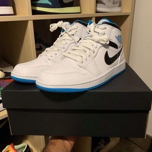 SOLD-Air Jordan 1 Mid Laser Blue